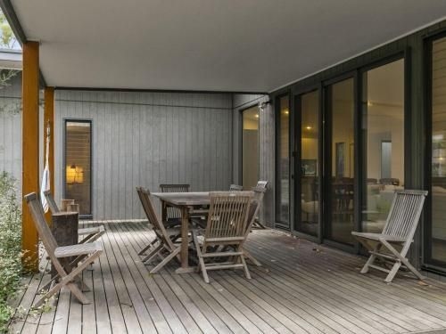 HIDDEN ESCAPE FREE WIFI & FOXTEL SURFSIDE PET FRIENDLY2