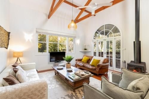 Jetty House0