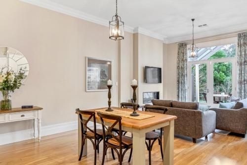 Grandview Accommodation - The Elm Tree Apartments3