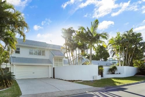 Island living in the heart of Noosa1