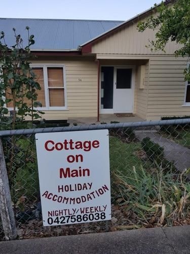 Cottage on Main1