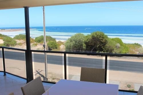 The Lighthouse - Beachfront Accommodation3