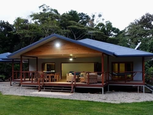 Coconut Beach House0