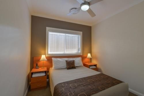 Cadman Motor Inn and Apartments2