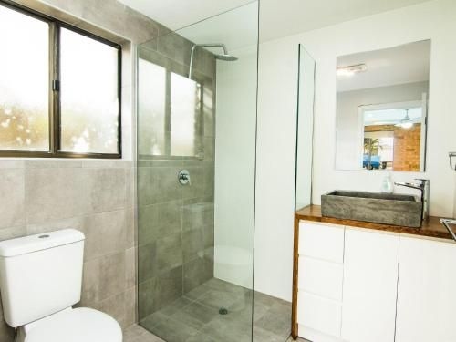 40 Underwood Road4