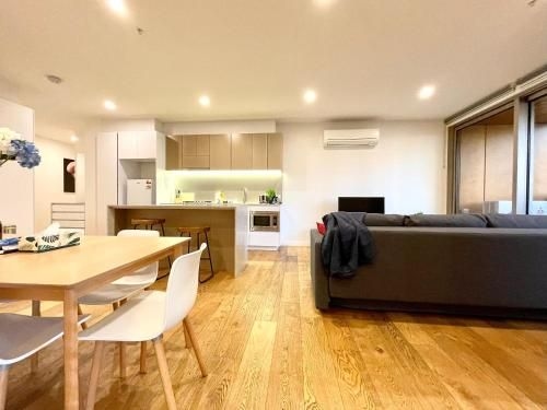 Readyset Rose Lane Melbourne0