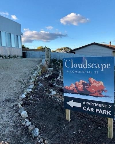 Cloudscape Apartment No 21