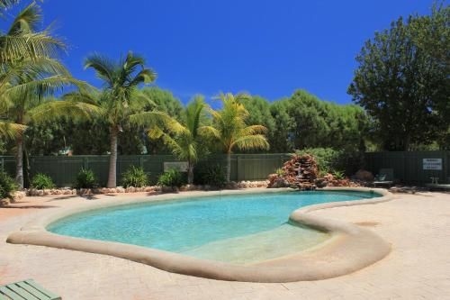 Ningaloo Coral Bay - Bayview1