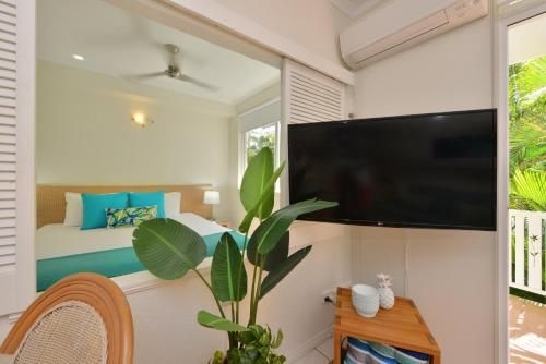 Coral Apartments Port Douglas0