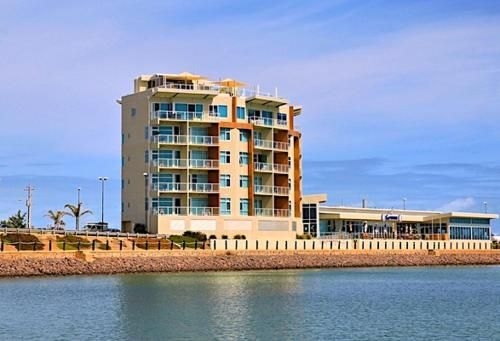 Wallaroo Marina Waterfront Luxe Apartment2