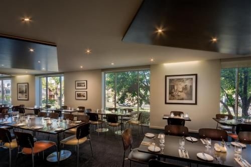 Best Western Plus Travel Inn2