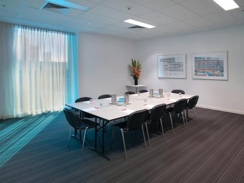 Travelodge Hotel Melbourne Docklands3
