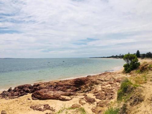 Cowes Partner Retreat - Beachfront4