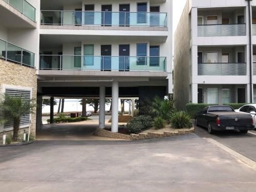Cowes Partner Retreat - Beachfront1