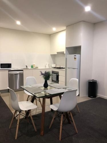 Modern Apartment in Liverpool CBD0