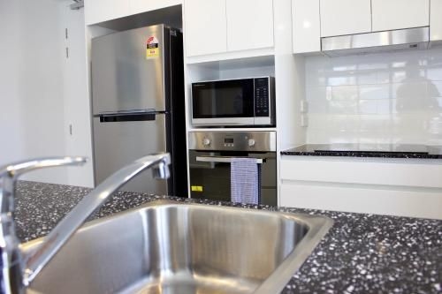 Synergy Broadbeach Apartments2