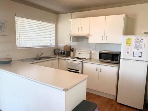 5 'SHOAL TOWERS', 11 SHOAL BAY RD - FANTASTIC LOCATION WITH WATER VIEWS (5 'Shoal Towers', 11 Shoal Bay Rd - Fantastic Location With Water Views)1