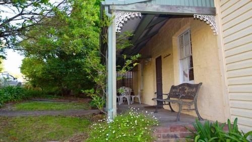 Waragil Cottage - Original Settler's Home2