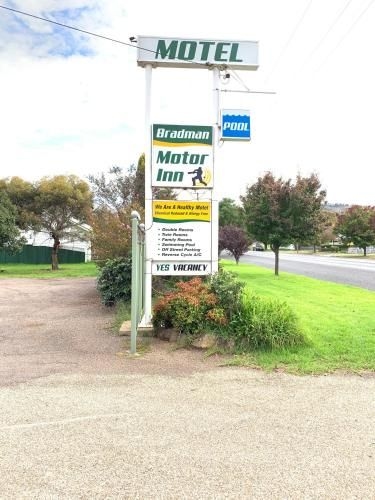Bradman Motor Inn0