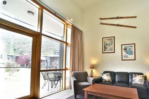 Tomarlin Views 22