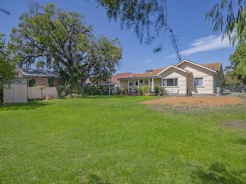 Busselton River Cottage2