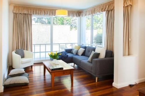Brighton House4