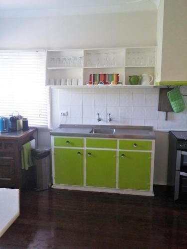 Friends Holiday House2
