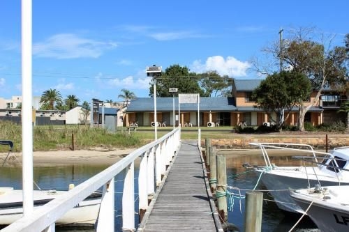 Lakeside Motel Waterfront0