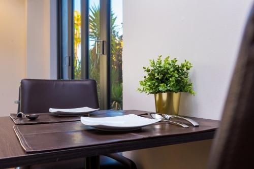 Ramada by Wyndham Perth The Outram4