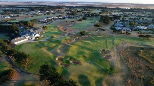 13th Beach Golf Lodges2