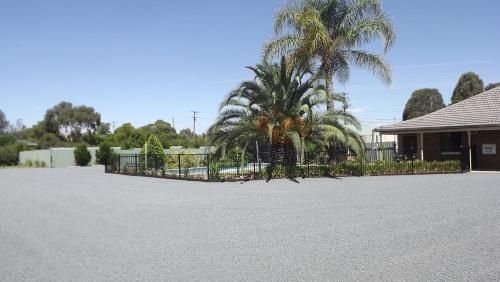 Culcairn Motor Inn2