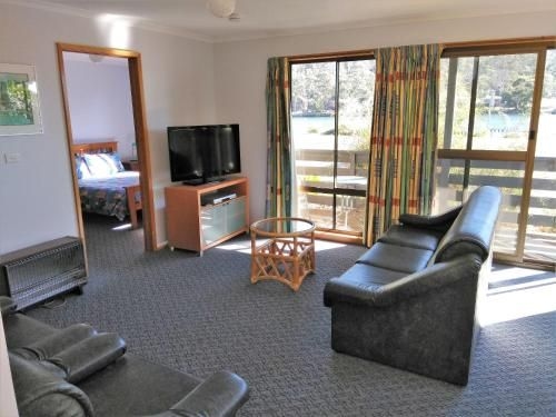 Orford Prosser Holiday Units3