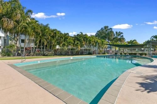 Whalecove Apartments0