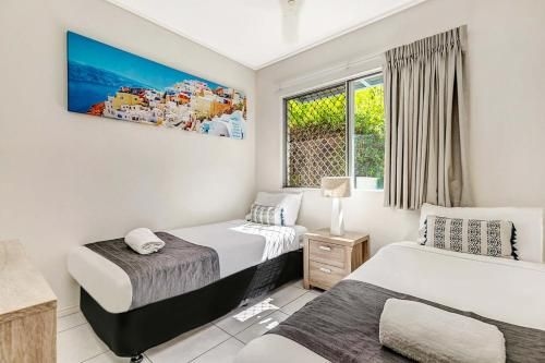 Whalecove Apartments2