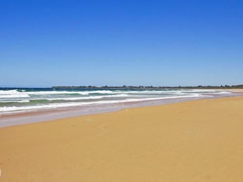 Blue Horizon - beachfront with fireplace3