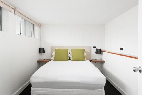 โรงแรมเนลสัน (Hotel Nelson)1