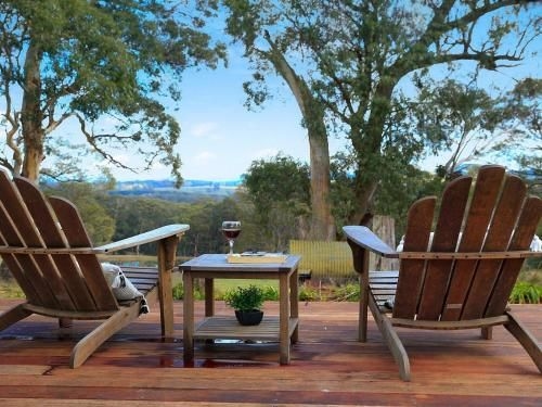 Cooinda - 50 percent off third night on weekend1
