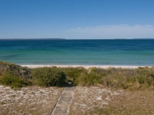Eden On the Beach - beachside getaway4