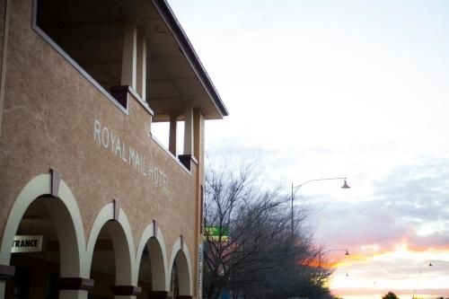 โรงแรมรอยัล เมล์ เชอริลเดรี (Royal Mail Hotel Jerilderie)1