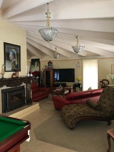 Holly Cottage0