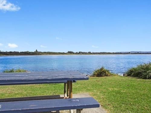 Penguins Rest - direct beach access from complex4