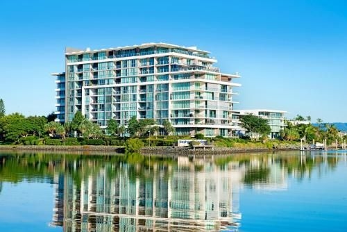 ULTIQA Freshwater Point Resort0