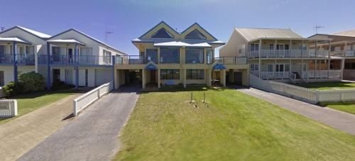 Boathouse Holiday House4