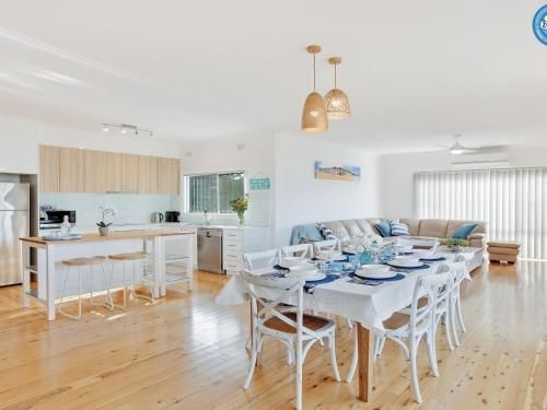 Sienna by the Sea - spacious coastal getaway0