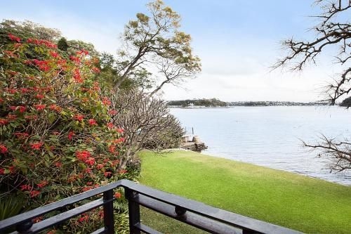 Serene And Stylish Harbourside Apartment3