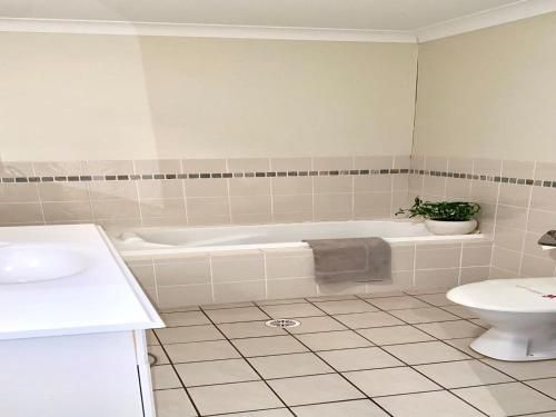 Bluey's Lodge @ Boat Harbour NSW (Bluey's Lodge At Boat Harbour NSW)2