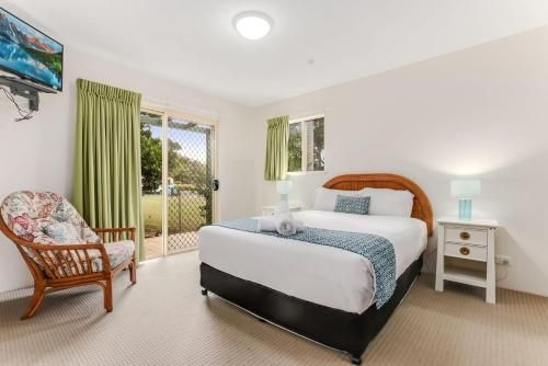 Lennox Beach Resort1