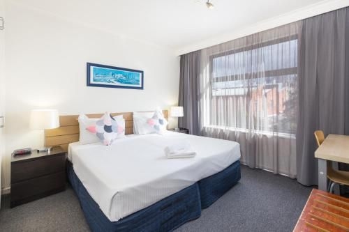 City Edge East Melbourne Apartment Hotel4