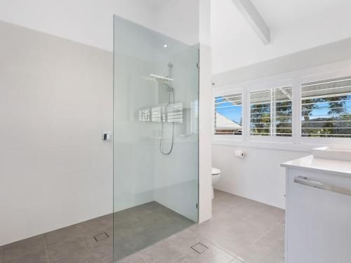 Sandpiper Beach Front House4