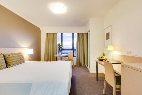 Oakwood Hotel & Apartments Brisbane1